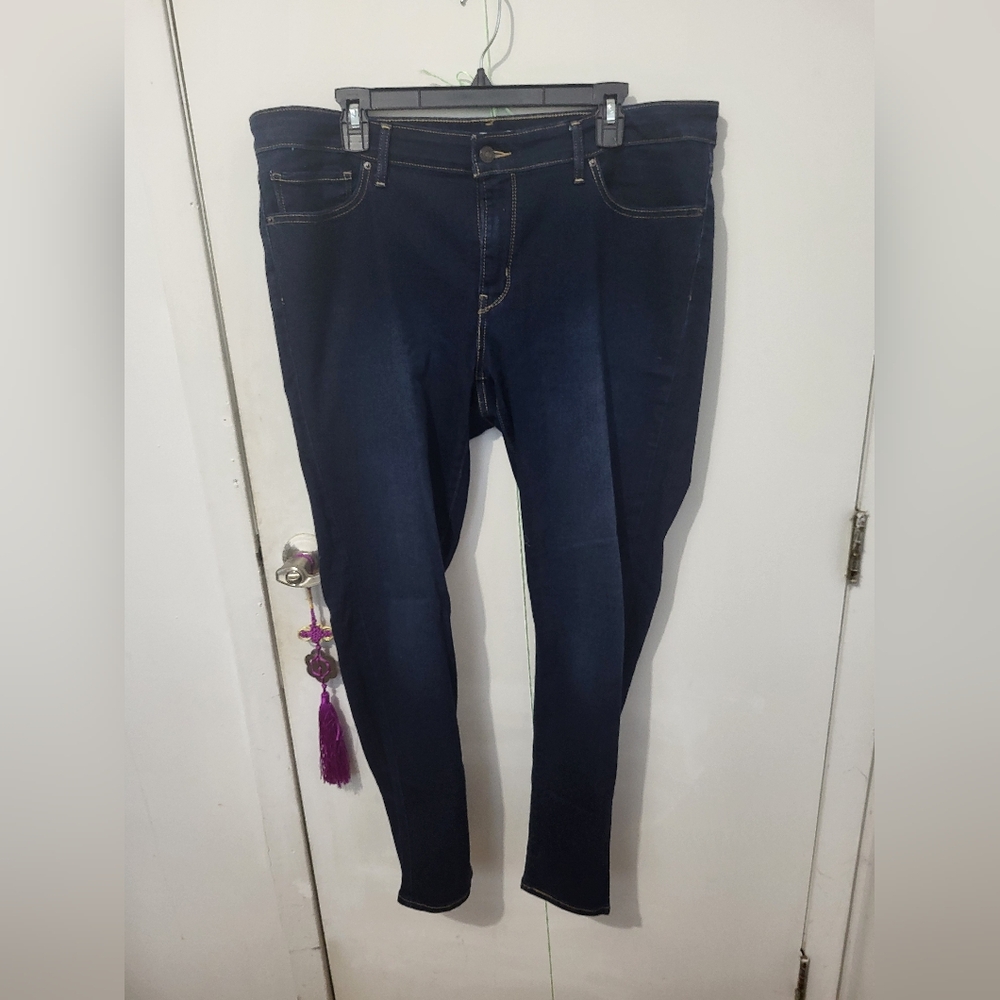 Levi's 711 Skinny